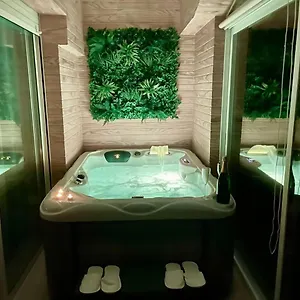 Jacuzzi Privado Y Barbacoa En Paradise Сasa de vacaciones